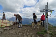 53 Croce e Madonnina di vetta del Sodadura 